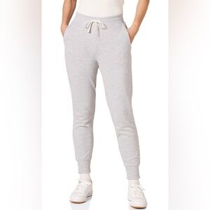 ✨ 2/$15 - Amazon Essentials Joggers